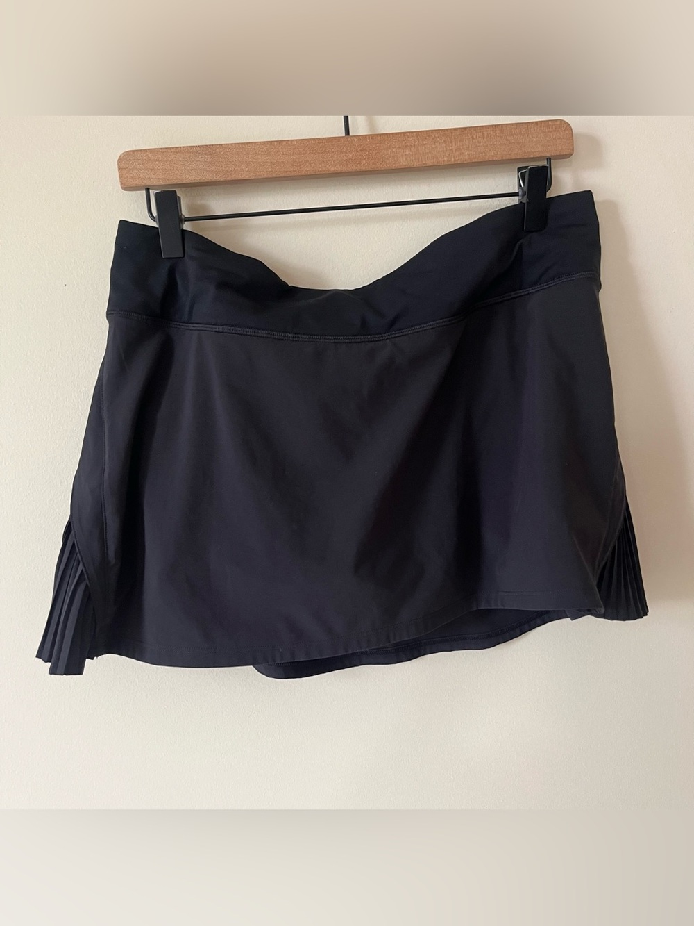 Lululemon Play Off The Pleats Skirt 13" Black Size 10 W8AA4S
